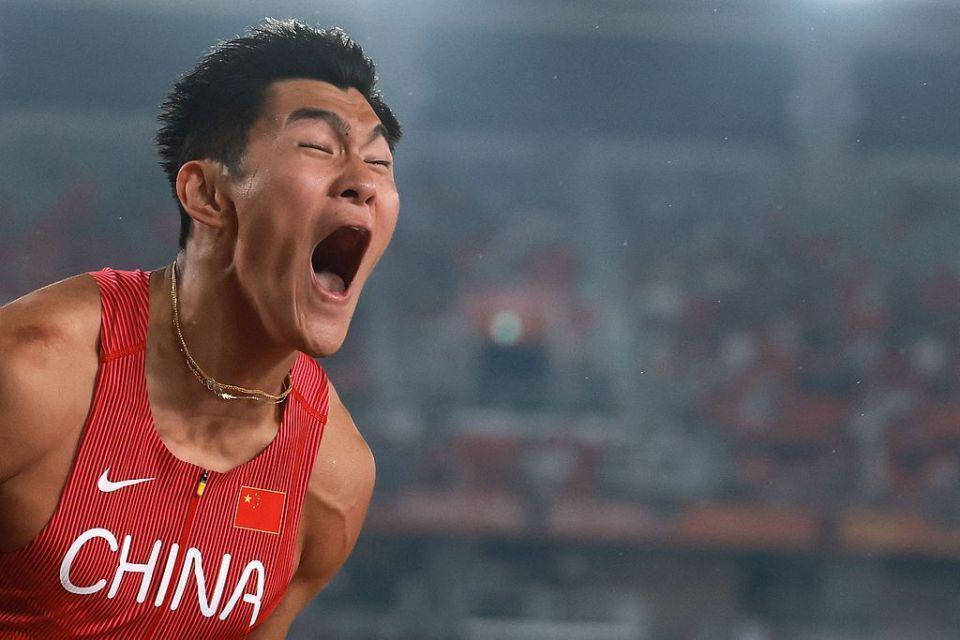是一个人与人的沟通相关图片